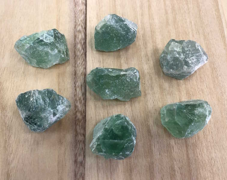 Fluorita verde en bruto 3.5 cm aprox